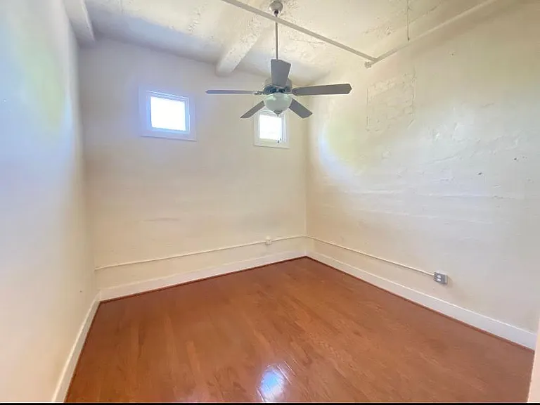 2318 Herbert Hamlet Aly #6 — Photo 6