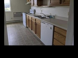 2097 Hubbard Rd APT A, Madison, OH 44057