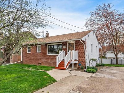 247 W Palmer St, Morrisville, PA, 19067