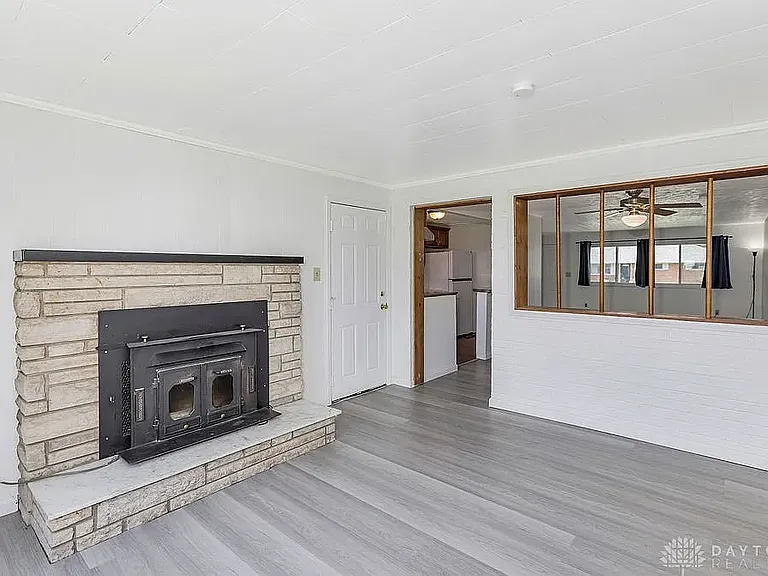 2090 Mattis Dr — Photo 26