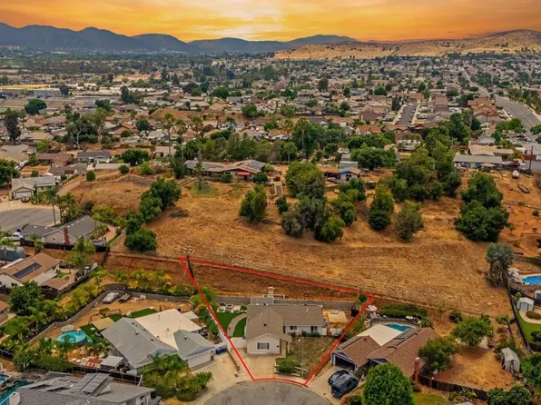 10166 Trocha De Penni, Lakeside, CA 92040