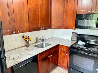 1643 J St #305, Lincoln, NE 68508