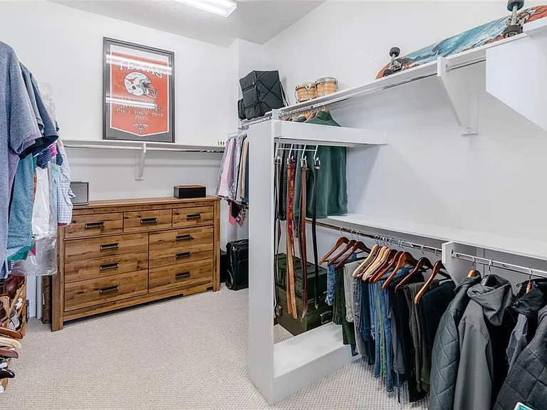 6025 Seville Dr — Photo 22