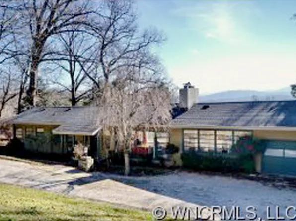 2504 Laurel Park Hwy, Laurel Park, NC 28739