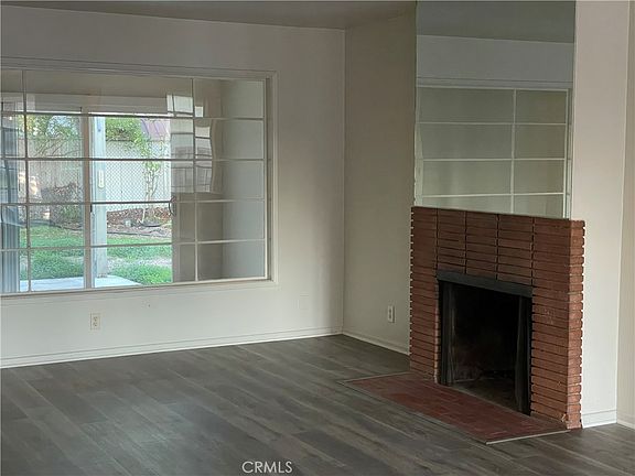 5th image of 857 Encino Way