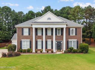 222 Shillings Chase Dr, Cary, NC 27518
