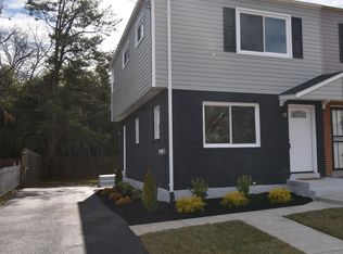 4715 Brookfield Dr, Suitland, MD 20746