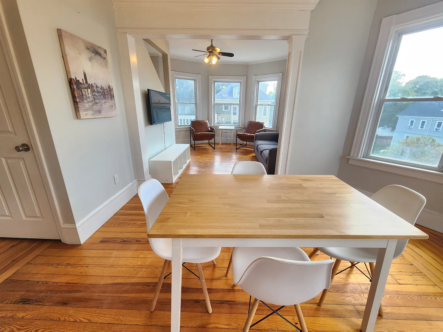 6 bed, $1,000 — Photo 4