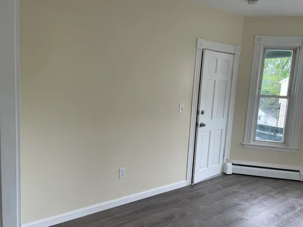 14 Thorndike St #2, Haverhill, MA 01832