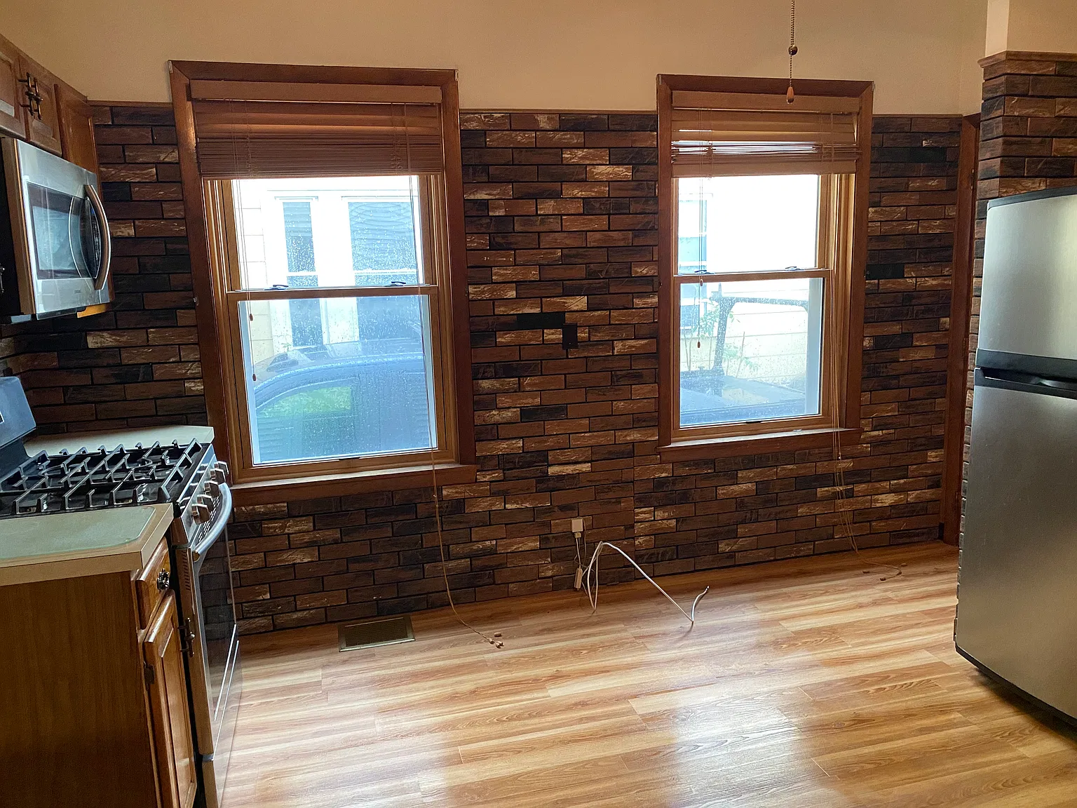 2 bed, 1200 sqft, $3,500 — Photo 2
