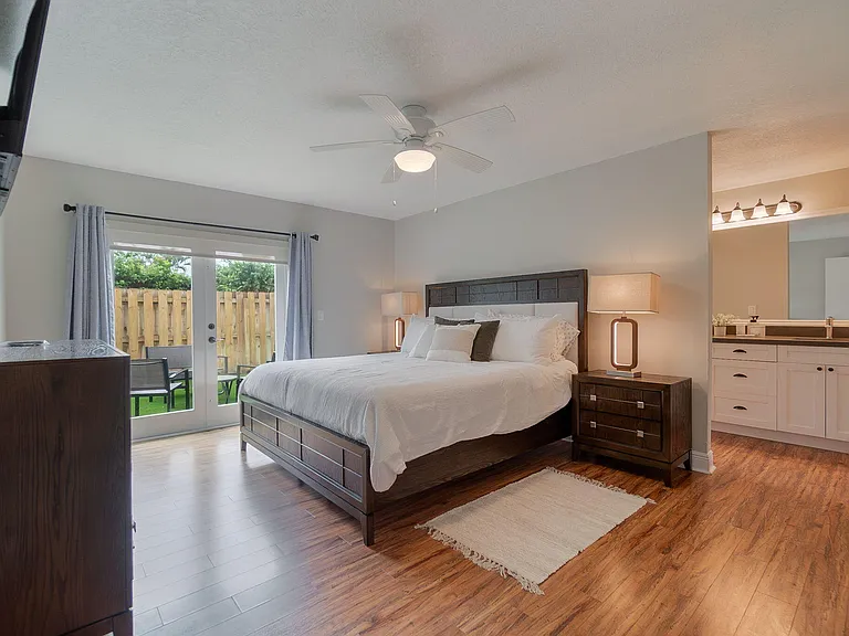 13547 Fountain View Blvd — Photo 11