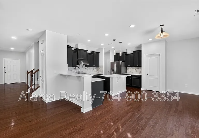 10431 Paisley Abbey Ln — Photo 4