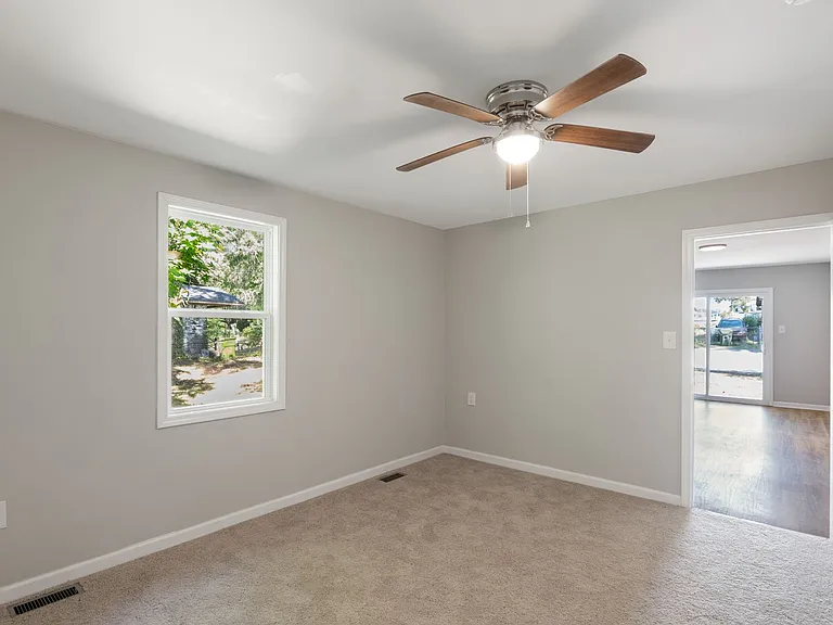 102 Burdock Cir — Photo 20