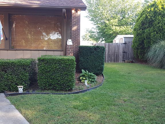 3rd image of 102 Tollgate Ct