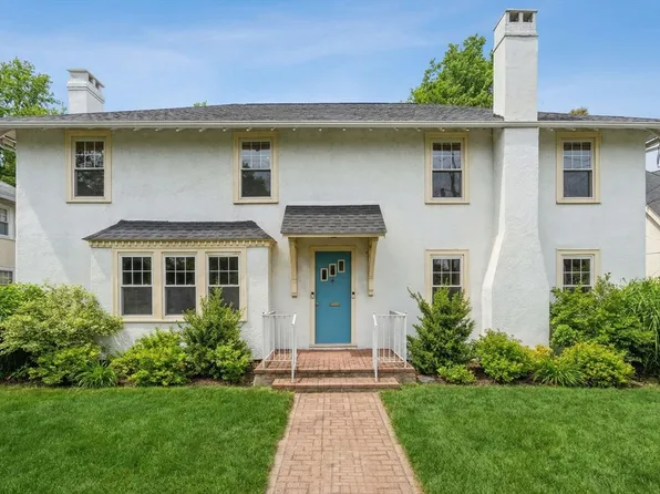 312 Edge Hill Rd, Milton, MA 02186