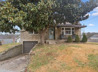 222 Beech Rd, Southgate, KY 41071