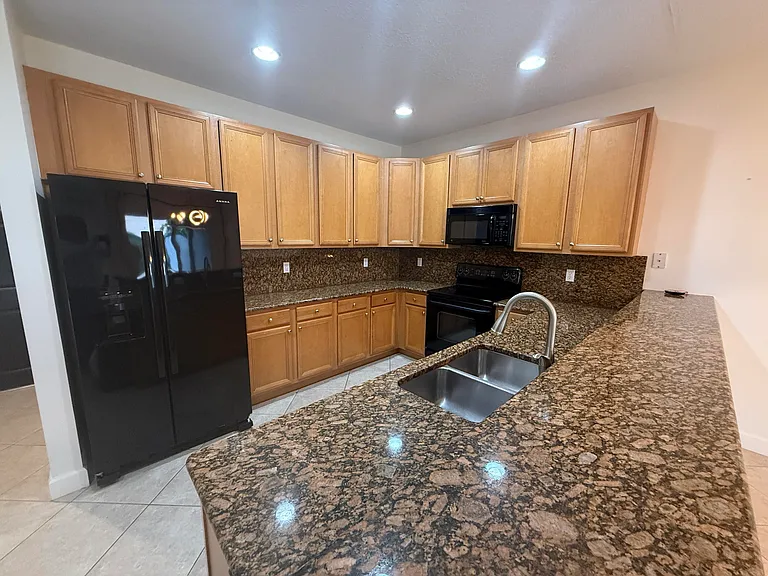 114 Owl Pointe Cir — Photo 4
