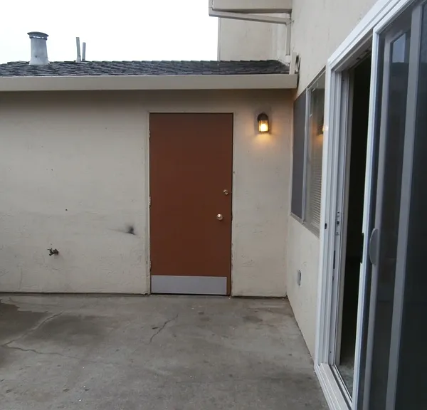 239 Sunnyhills Dr — Photo 3