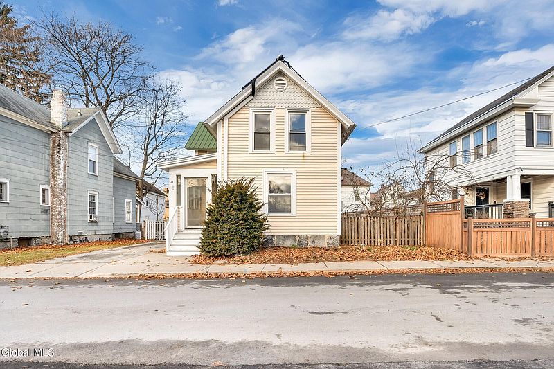 2nd image of 24 Goodwin Avenue