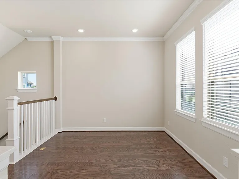 12006 Ridgewood Hill Dr — Photo 21