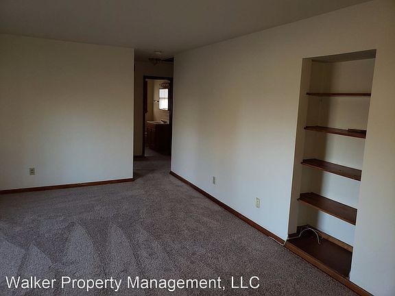 3rd image of 1442 S Crosby Ave