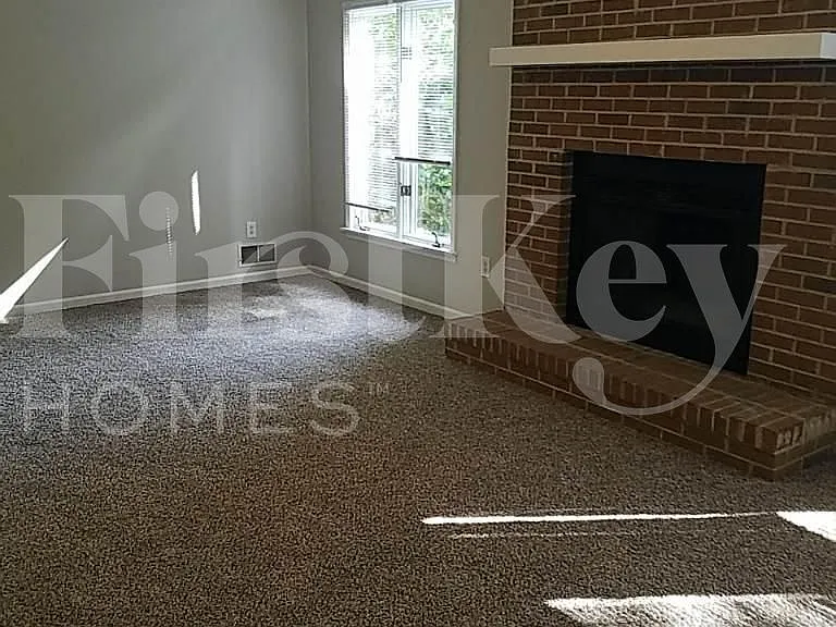 4275 Red Fox Trl — Photo 2