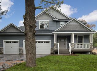 8084 Fairchild Ave, Mounds View, MN 55112