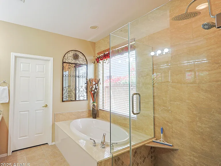 1916 W Spirit Ct — Photo 20