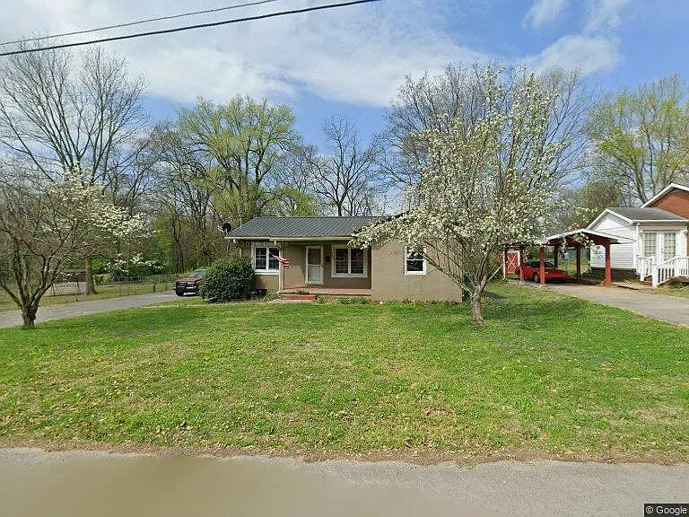 2811 Victory Dr