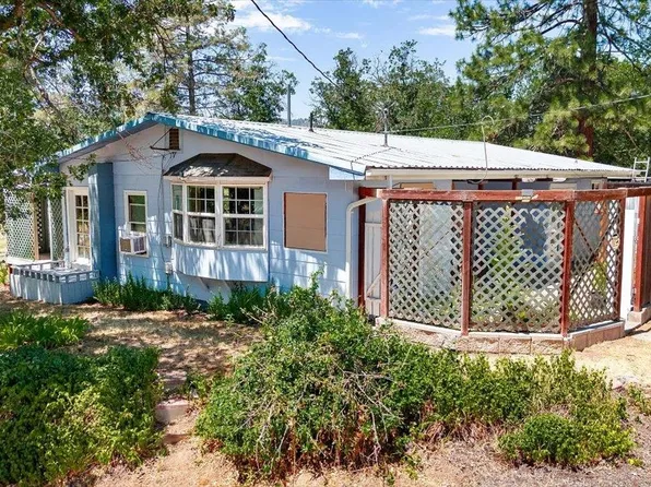 3200 Fairlane Rd, Yreka, CA 96097