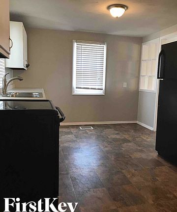 4th image of 11418 W Tulip Dr