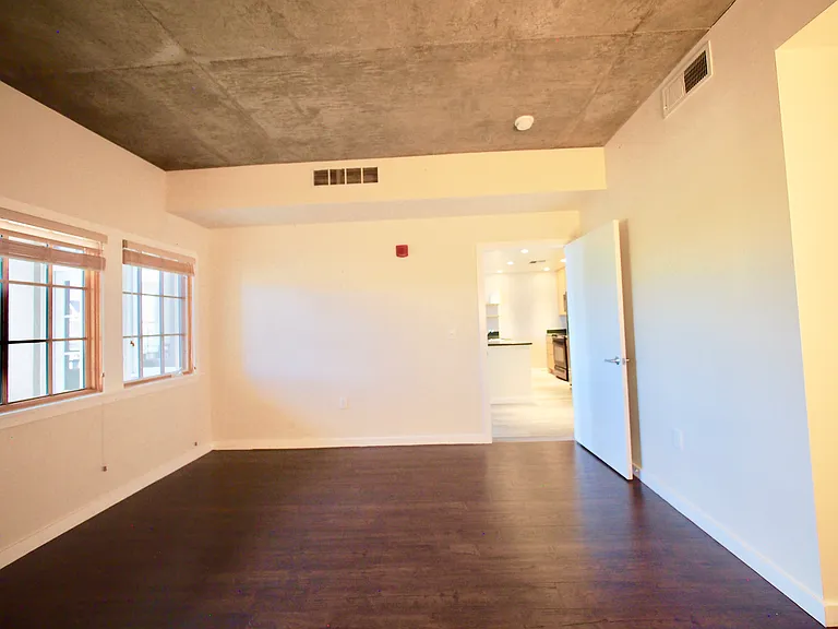 275 S Harrison St #505 — Photo 37