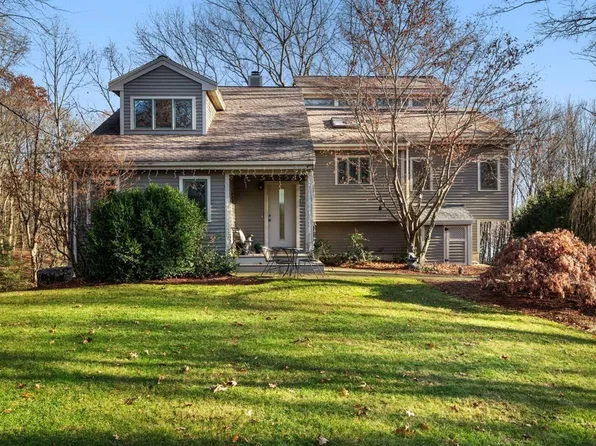 73 S Mill St, Hopkinton, MA 01748