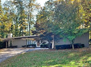 104 Derby Ln, Calhoun, GA 30701