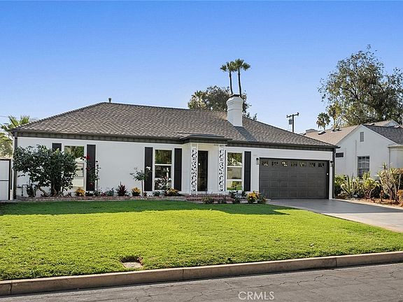 3rd image of 4251 Blackthorne Ave
