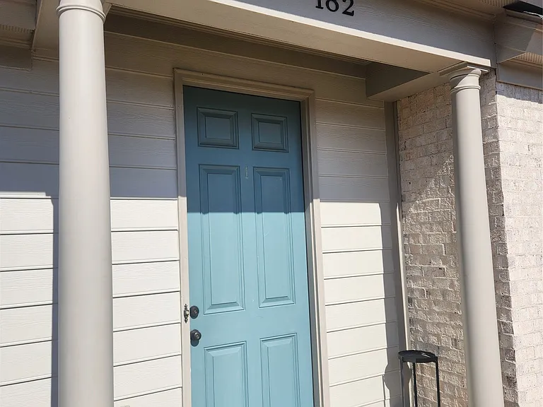 182 Grand Park Dr — Photo 3