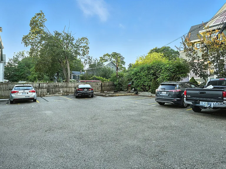 85 Parade St #1R — Photo 24