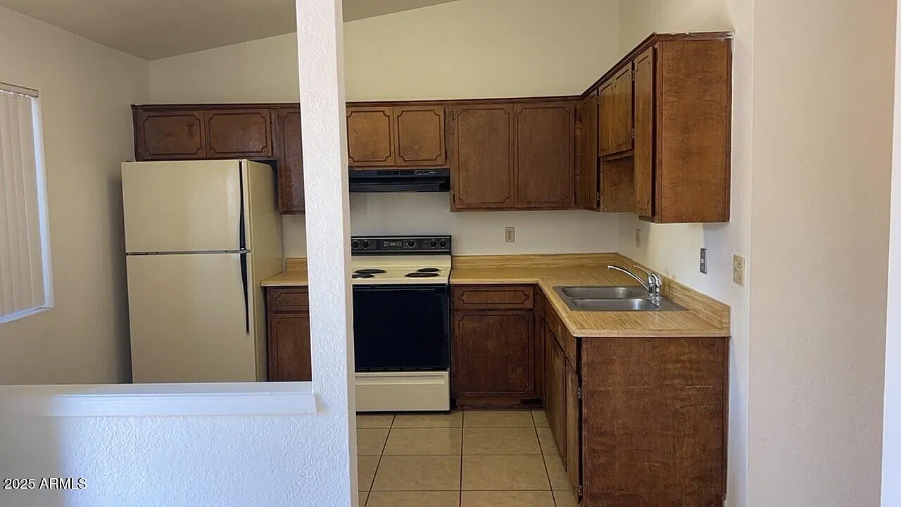 2 bed, 1.0 bath, 900 sqft, $1,475 — Photo 4