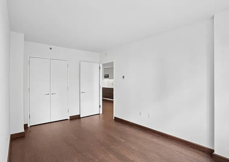 138 E 12th St #2G — Photo 11