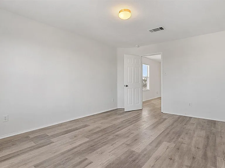 11853 Gaelic Dr — Photo 17