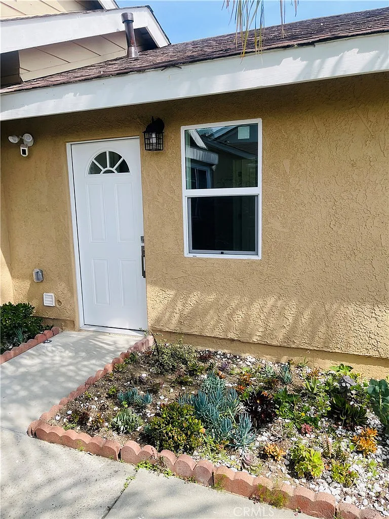 1 bed, 347 sqft, $1,950 — Photo 3