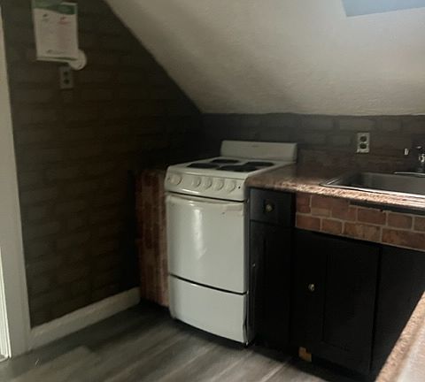 2nd image of 46 Leick Ave #3