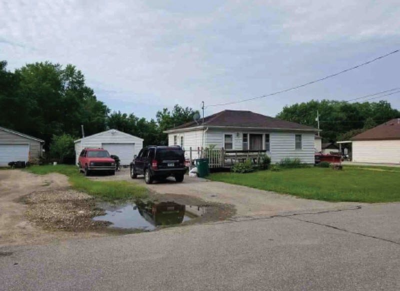 2nd image of 1712 Enid St