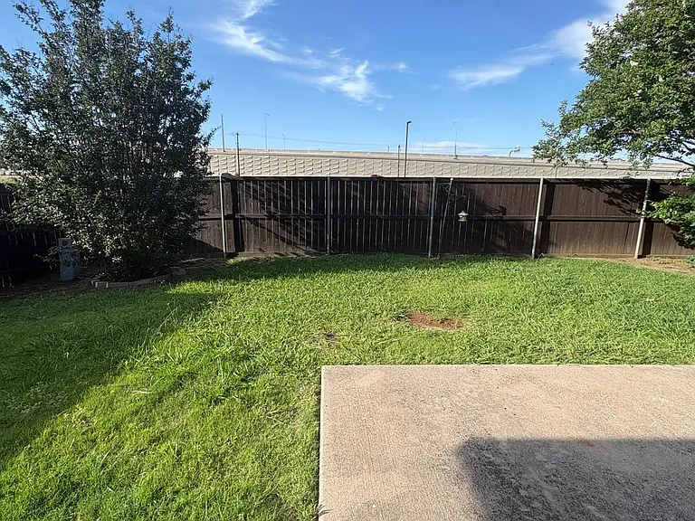 5970 Dustin Trl — Photo 37