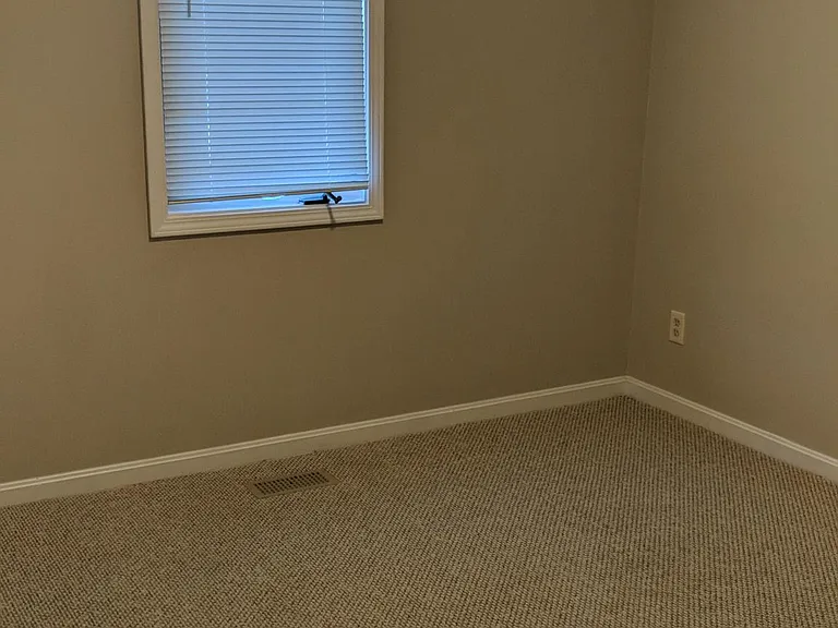 1506 Helmridge Ct — Photo 9