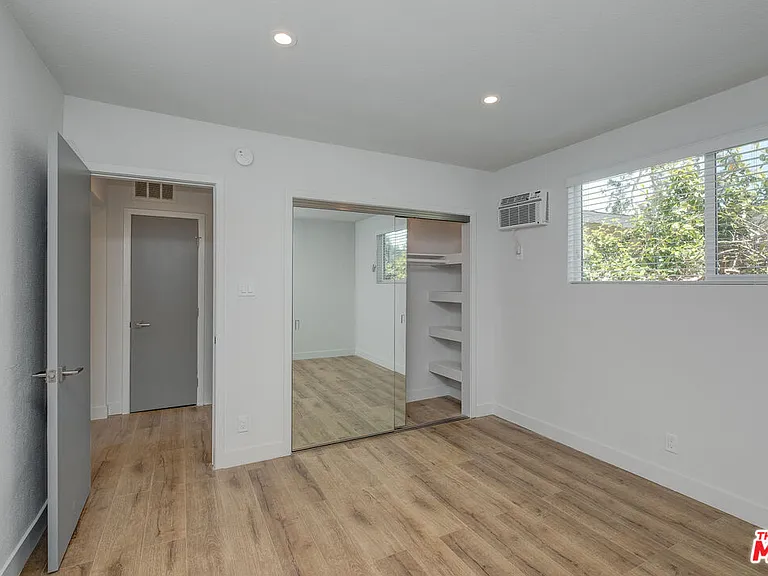 4140 Grand View Blvd #14 — Photo 8