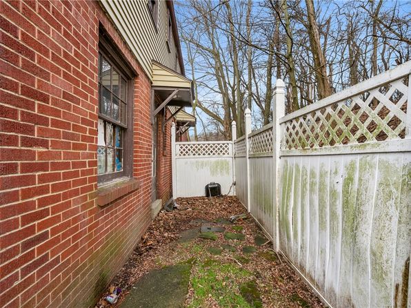 pittsburgh-pennsylvania-11417857 picture