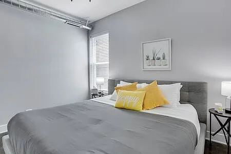 1610 W Waveland Ave #1 — Photo 10