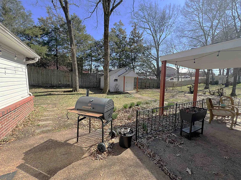 2440 Arthur Rd — Photo 18