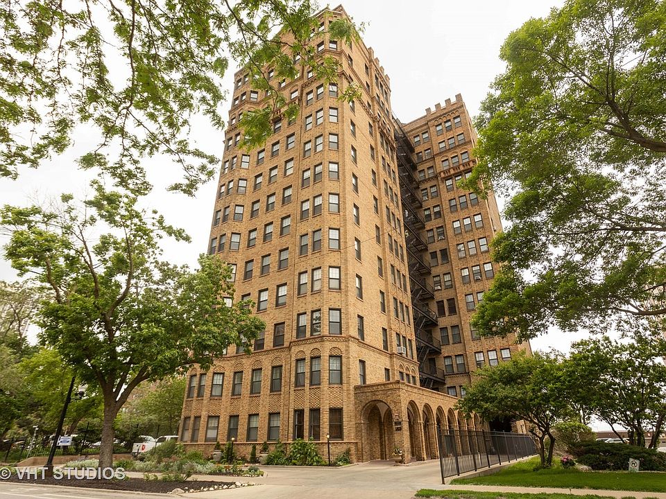1st image of 7321 S South Shore Dr APT 11A